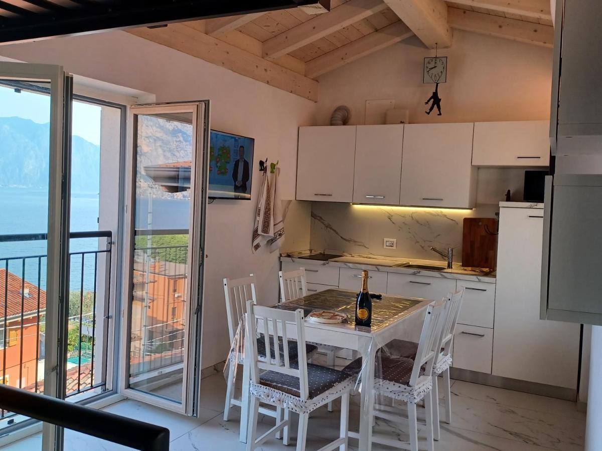 Monnalisa House Apartment Malcesine Bagian luar foto