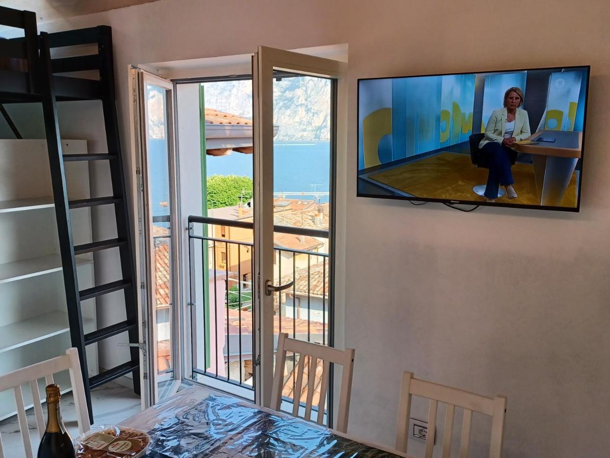 Monnalisa House Apartment Malcesine Bagian luar foto