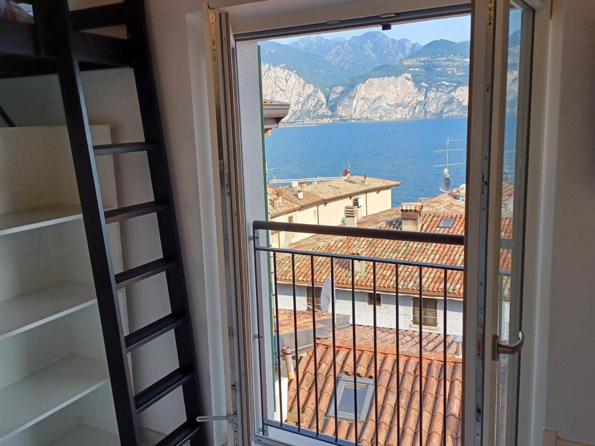 Monnalisa House Apartment Malcesine Bagian luar foto