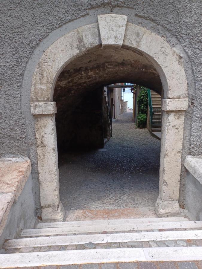 Monnalisa House Apartment Malcesine Bagian luar foto