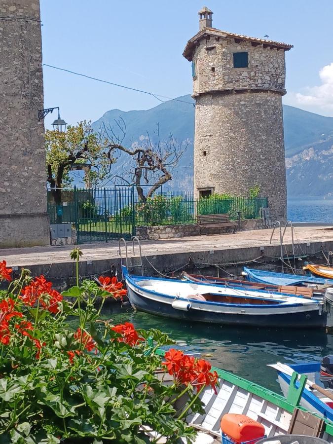 Monnalisa House Apartment Malcesine Bagian luar foto