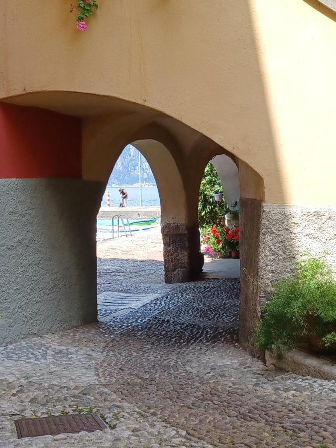 Monnalisa House Apartment Malcesine Bagian luar foto